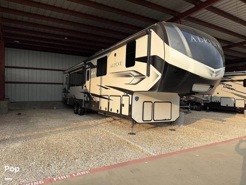 2023 Keystone Alpine 3910FK, $ 48,000