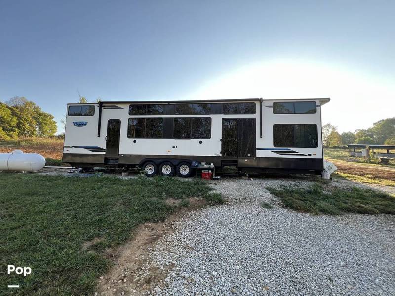 2024 Forest River Salem Grand Villa 44VIEW, $ 66,900