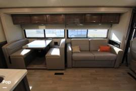 2021 Winnebago Adventurer 36Z, $ 129,000