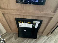 2020 Winnebago Minnie Plus 29RBH, $ 36,000