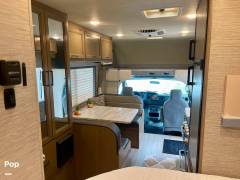 2021 Thor Motor Coach Daybreak 22GO, $ 65,000