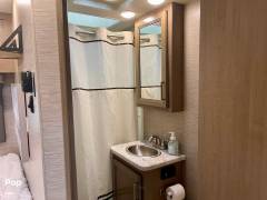 2021 Thor Motor Coach Daybreak 22GO, $ 65,000