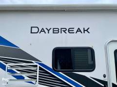 2021 Thor Motor Coach Daybreak 22GO, $ 65,000