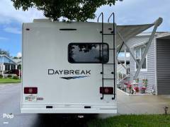 2021 Thor Motor Coach Daybreak 22GO, $ 65,000