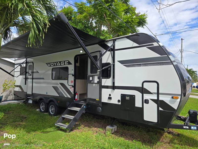 2024 Winnebago Voyage 3235FK, $ 39,000