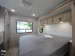 2024 Winnebago Voyage 3235FK, $ 39,000