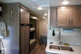 2022 Winnebago Minnie Winnie 31H, $ 95,000