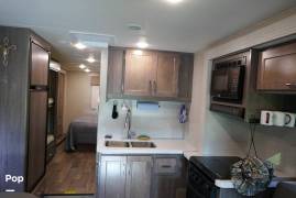 2022 Winnebago Minnie Winnie 31H, $ 95,000
