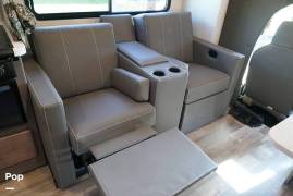 2022 Winnebago Minnie Winnie 31H, $ 95,000