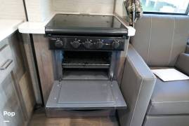 2022 Winnebago Minnie Winnie 31H, $ 95,000
