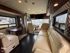 2015 Newmar Canyon Star 3921, $ 108,800