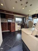 2015 Newmar Canyon Star 3921, $ 108,800
