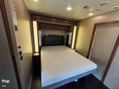 2015 Newmar Canyon Star 3921, $ 108,800