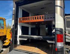 2015 Newmar Canyon Star 3921, $ 108,800
