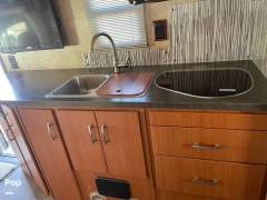 2012 Itasca Navion 24M, $ 75,000