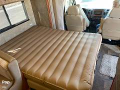 2012 Itasca Navion 24M, $ 75,000