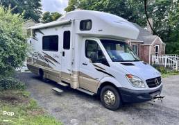 2011 Winnebago View 24K, $ 43,100