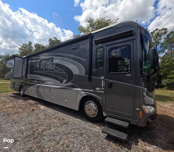 2011 Itasca Meridian V Class 39N, $ 79,000