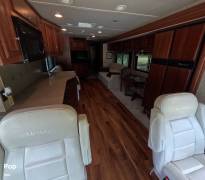2011 Itasca Meridian V Class 39N, $ 79,000
