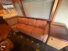 2001 Prevost Marathon H3-45, $ 249,000