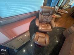 2001 Prevost Marathon H3-45, $ 249,000