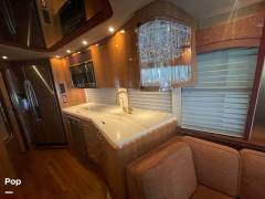 2001 Prevost Marathon H3-45, $ 249,000