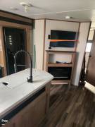 2023 Cherokee Alpha Wolf 33BH, $ 43,900