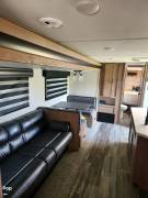 2023 Cherokee Alpha Wolf 33BH, $ 43,900