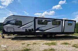 2023 Cherokee Alpha Wolf 33BH, $ 43,900