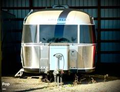 2012 Airstream Classic Limited 31, $ 65,600