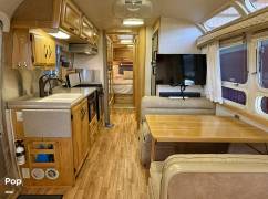 2012 Airstream Classic Limited 31, $ 65,600