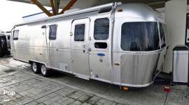 2012 Airstream Classic Limited 31, $ 65,600