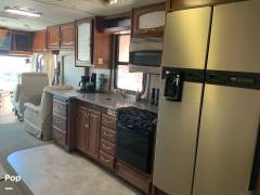 2006 Fleetwood Excursion 39V, $ 45,000