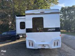 2018 Jayco Melbourne Prestige 24LP, $ 88,000