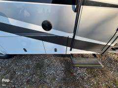2018 Jayco Melbourne Prestige 24LP, $ 88,000