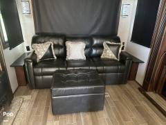 2019 Jayco Pinnacle 32RLTS, $ 46,000