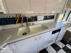 1994 MCI 45, $ 74,900