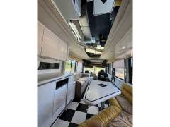 1994 MCI 45, $ 74,900