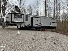 2021 Cherokee Arctic Wolf 3990SUITE, $ 42,250