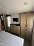 2021 Cherokee Arctic Wolf 3990SUITE, $ 42,250