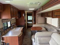 2013 Thor Motor Coach Windsport 32A, $ 38,988