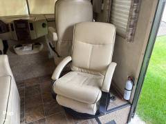 2013 Thor Motor Coach Windsport 32A, $ 38,988