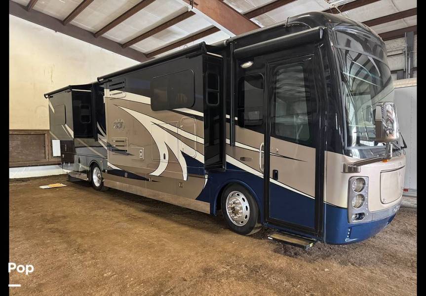 2018 NeXus RV Bentley 34B, $ 124,000