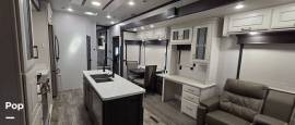 2021 DRV Mobile Suites 44 Houston, $ 137,000