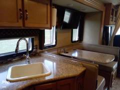 2016 Thor Motor Coach A.C.E. 29.2, $ 49,999