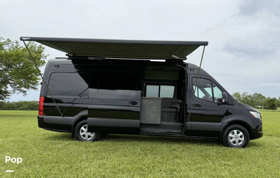 2024 Mercedes-Benz Sprinter 2500 High Roof 170WB, $ 167,000
