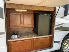 2014 Thor Motor Coach Hurricane 34F, $ 61,200