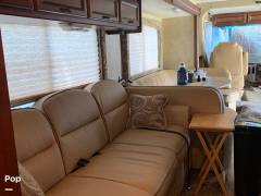 2014 Thor Motor Coach Hurricane 34F, $ 61,200