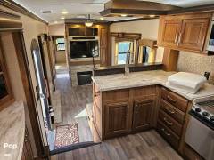 2017 Keystone Montana 3820FK, $ 39,900