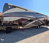 2017 DRV Mobile Suites 38RSSA, $ 75,500